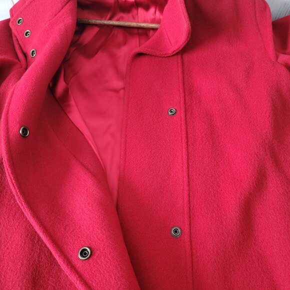 Vintage Bromleigh 100% Wool Red w/ red lining Union Made USA Women’s M Long Coat - Picture 4 of 8
